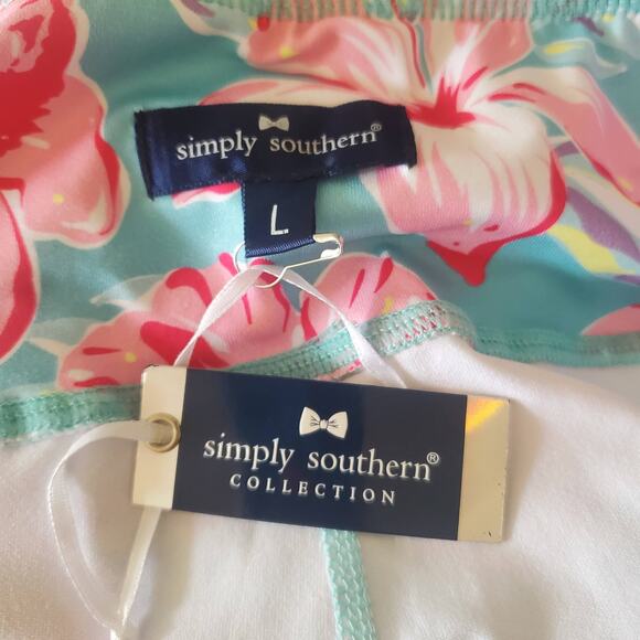 Simply Southern Womens Tropic Yoga Pants Size Large NWT Pink Blue Hibiscus - Picture 4 of 4